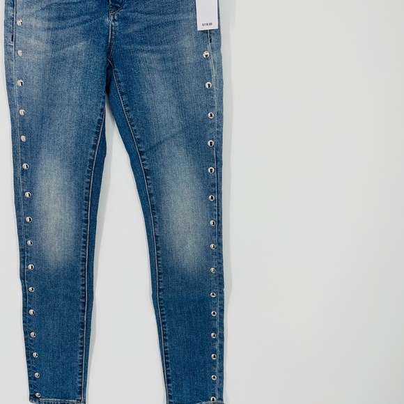 BlankNYC The Bond Mid Rise Skinny Jeans - B104 - Picture 3 of 12